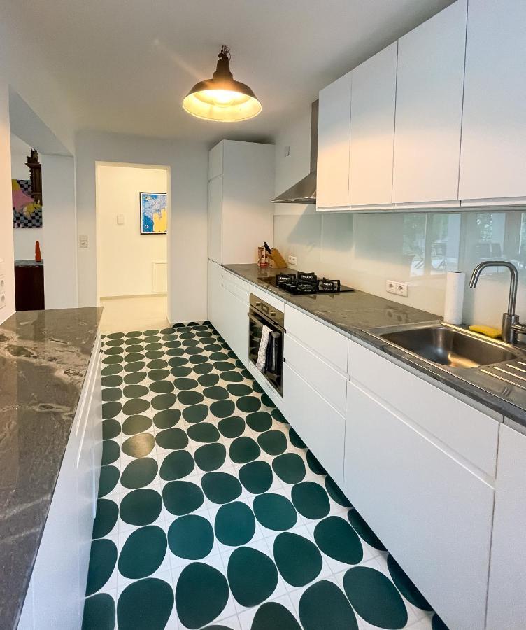 Schone Wohnung Mit Grossem Garten In Zentraler Lage フェルトキルヒ エクステリア 写真